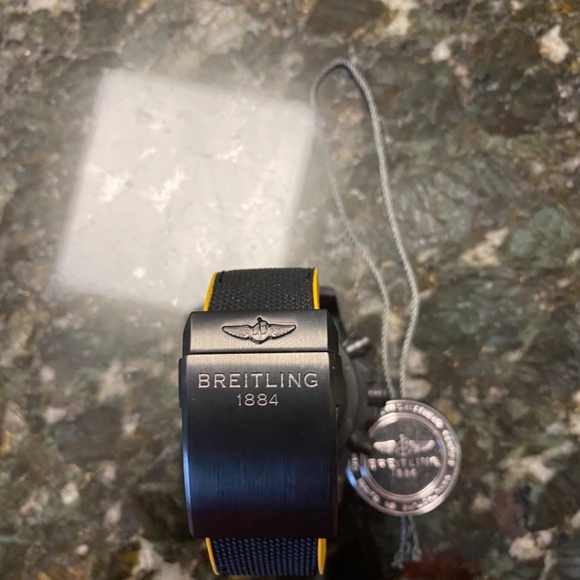 Breitling Avenger Hurricane - Picture 7 of 8